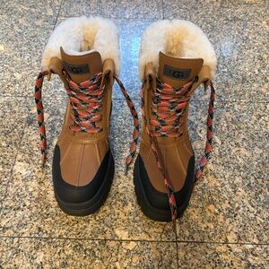 UGG Women's Ashton Addie Boots with Colorful Laces - Tan